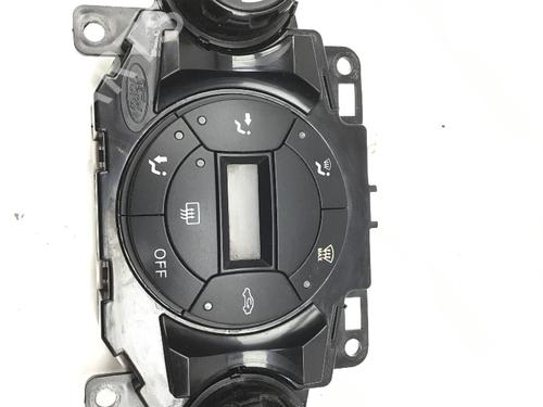 Used Climate control FORD FIESTA VI (CB1, CCN) 1.25 (82 hp) 27643309