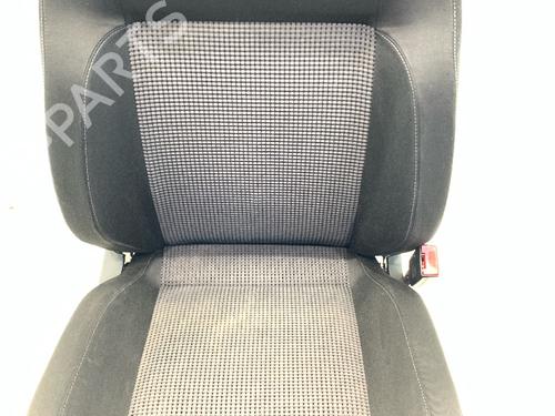 Right front seat VW BORA Variant (1J6) 1.6 16V | BP39654975C16 - Image 2