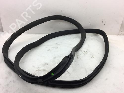 Used Rubber door seal MERCEDES-BENZ M-CLASS (W164) ML 280 CDI 4-matic (164.120) (190 hp) 14586729