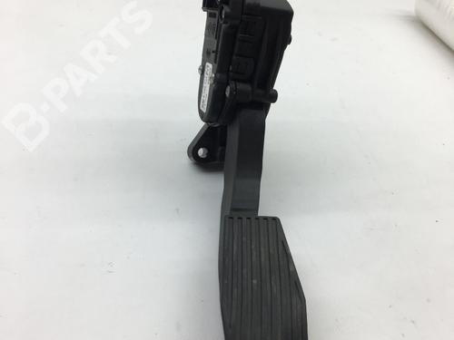 Used Pedal Pedal OPEL SIGNUM Hatchback (Z03) 2.2 direct (F48) (155 hp) 8185416 8185416