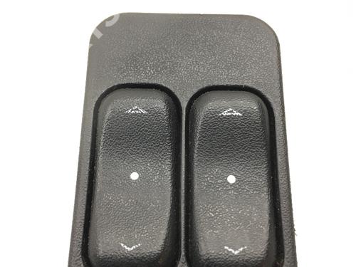 Used Left front window switch OPEL ZAFIRA A MPV (T98) 1.6 16V (F75) (101 hp) 8518123