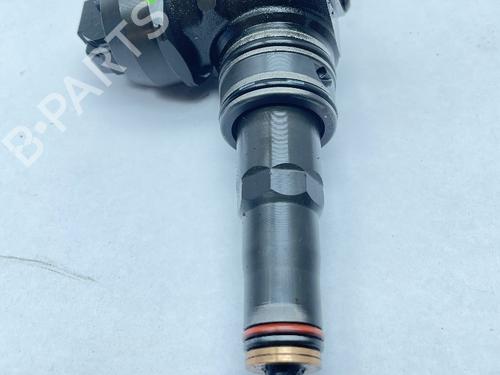 Used Injector VW PASSAT B6 Variant (3C5) 2.0 TDI (140 hp) 31097441