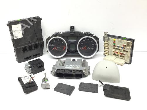 Used Engine control unit (ECU) RENAULT MEGANE II Estate (KM0/1_) 1.9 dCi (131 hp) 15585844
