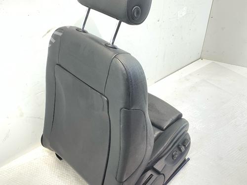 Right front seat AUDI A4 B6 (8E2) 3.0 | BP32296570C16 - Image 9