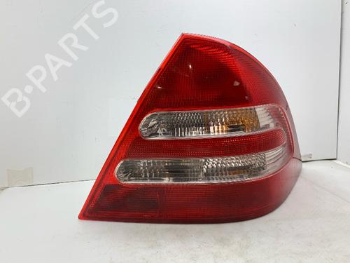 Used Right taillight Right taillight MERCEDES-BENZ C-CLASS (W203) C 180 (203.035) (129 hp) 36342872 36342872