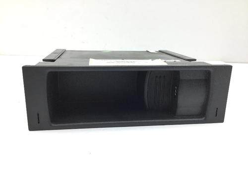 Used Cup/Object holder AUDI A3 (8P1) 2.0 TDI 16V (140 hp) 20484744