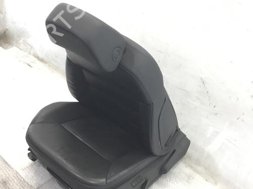 Left front seat OPEL SIGNUM Hatchback (Z03) 1.9 CDTI (F48) (150 hp) 13381800