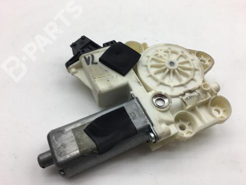 Left front window motor OPEL SIGNUM Hatchback (Z03) 1.9 CDTI (F48) | BP6987074E21 