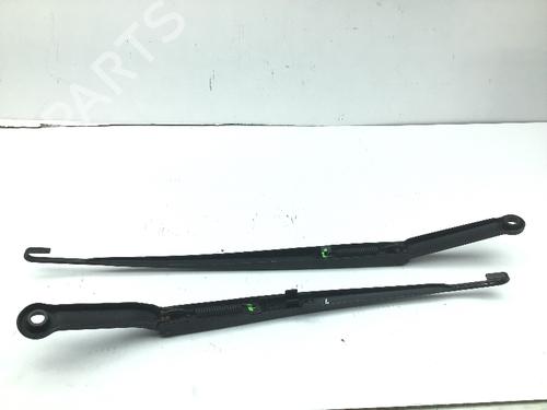 Front windshield wiper arm BMW 3 (E46) 318 i | BP14588980C143 