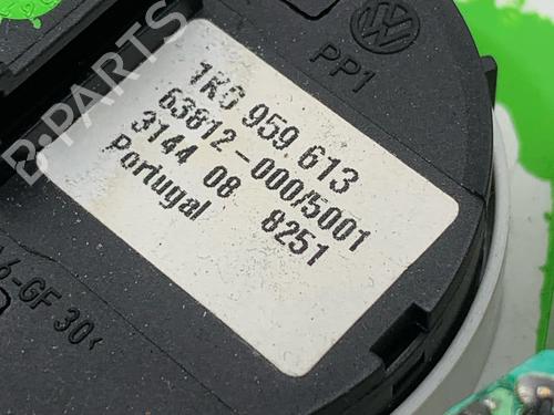 Interior roof light VW GOLF V (1K1) 1.6 | BP32020500I8 