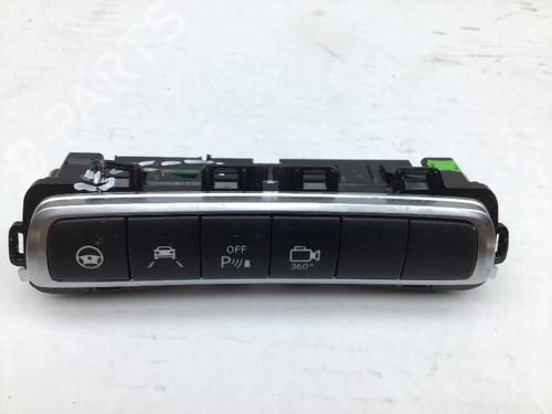 Used Switch MERCEDES-BENZ C-CLASS (W205) C 400 4-matic (205.066) (333 hp) 28490915