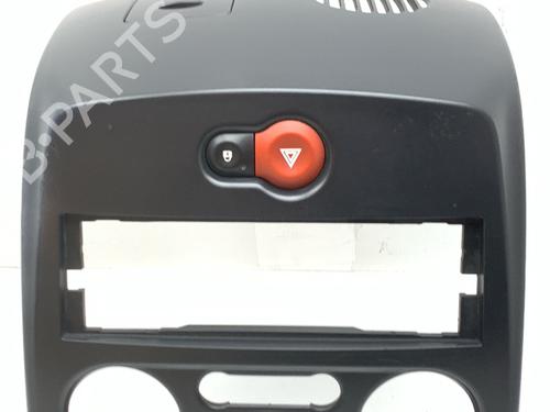 Mittelkonsole RENAULT CLIO III (BR0/1, CR0/1) 1.2 16V (BR02, BR0J, BR11, CR02, CR0J, CR11) (75 hp) 31921574