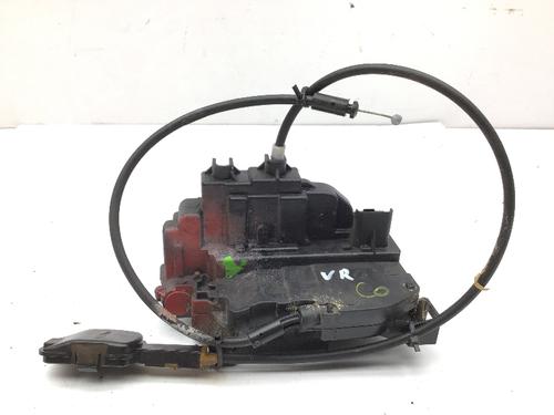 Cerradura puerta delantera derecha RENAULT CLIO III (BR0/1, CR0/1) 1.2 16V (BR02, BR0J, BR11, CR02, CR0J, CR11) (75 hp) 17972585