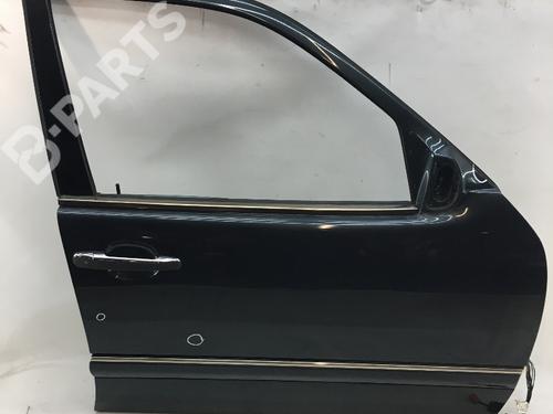 Used Right front door MERCEDES-BENZ E-CLASS T-Model (S210) E 240 T (210.261) (170 hp) 6975022