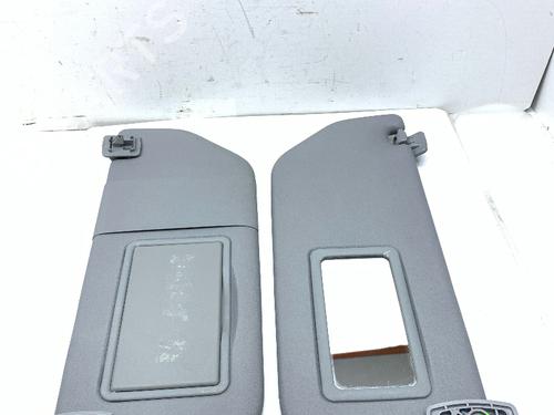 Used Right sun visor PEUGEOT 106 II (1A_, 1C_) 1.0 i (45 hp) 32735523
