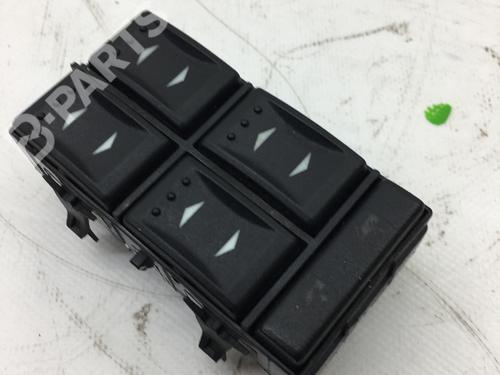 Used Left front window switch FORD MONDEO III Turnier (BWY) 2.2 TDCi (155 hp) 8402781
