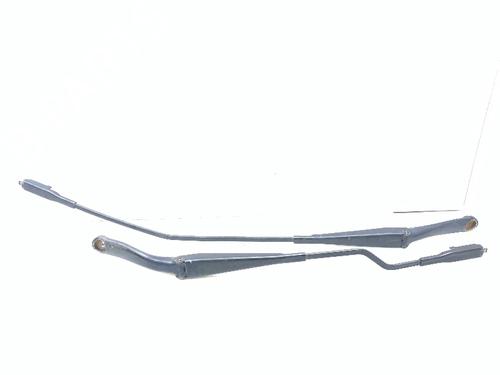 Brazo limpia delantero Brazo limpia delantero FIAT GRANDE PUNTO (199_) 1.4 T-Jet (199AXM1A, 199BXM1A, 199BXN1A) (120 hp) 34143051 34143051