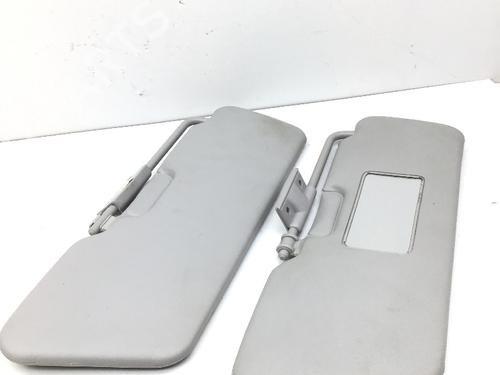 Right sun visor FIAT SEICENTO / 600 (187_) 1.1 (187AXB, 187AXB1A, 187AXC1A02) | BP23108857I2 
