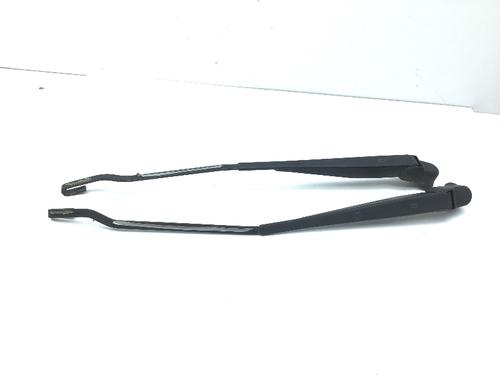Used Front windshield wiper arm FIAT SEICENTO / 600 (187_) 1.1 (187AXB, 187AXB1A, 187AXC1A02) (54 hp) 23133398