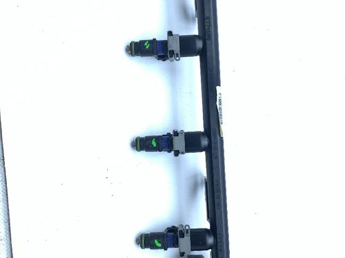 Used Injection rail Injection rail FORD FIESTA V (JH_, JD_) 1.3 (60 hp) 31553700 31553700