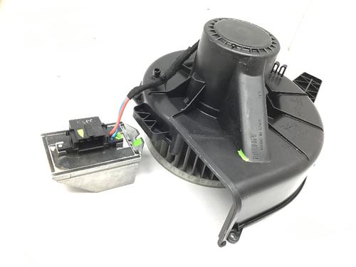 Used Heater blower motor VW POLO V (6R1, 6C1) 1.4 TDI (90 hp) 26874654