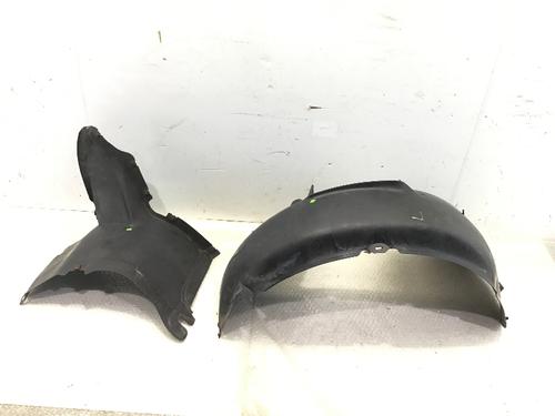Used Wheel arch VW GOLF V (1K1) 1.6 (102 hp) 25937688