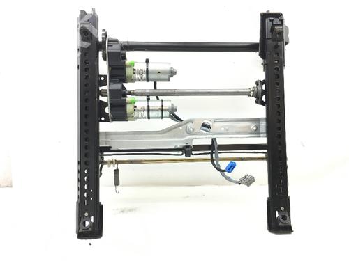 Used Left front seat Left front seat MERCEDES-BENZ CLK Convertible (A208) CLK 200 Kompressor (208.444) (163 hp) 8506982 8506982