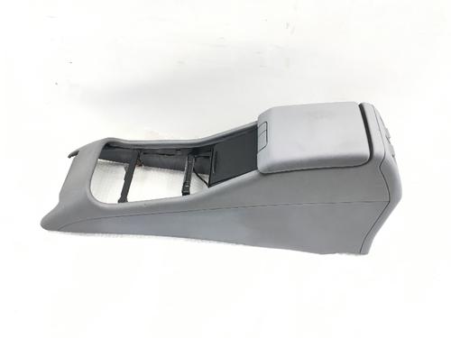 Used Armrest / Center console MERCEDES-BENZ M-CLASS (W163) ML 270 CDI (163.113) (163 hp) 9157553