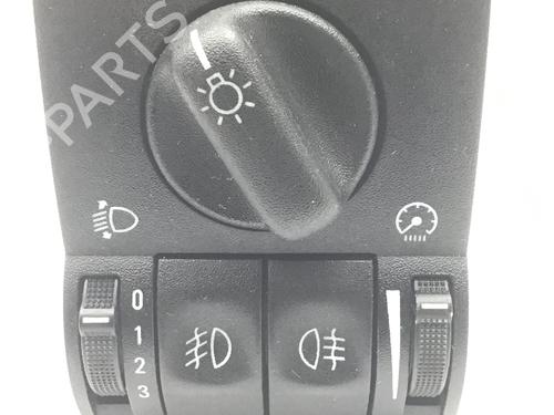 Used Headlight switch OPEL ZAFIRA A MPV (T98) 1.8 16V (F75) (125 hp) 30186940