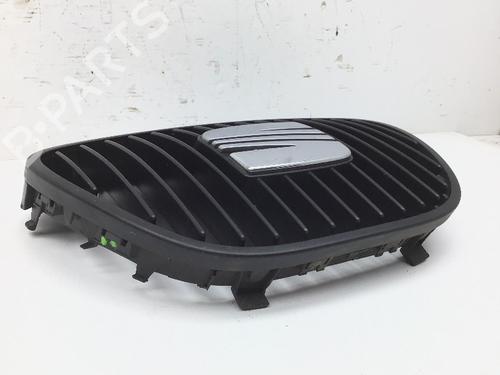 Grille SEAT IBIZA III (6L1) 1.4 16V | BP22637800C40 