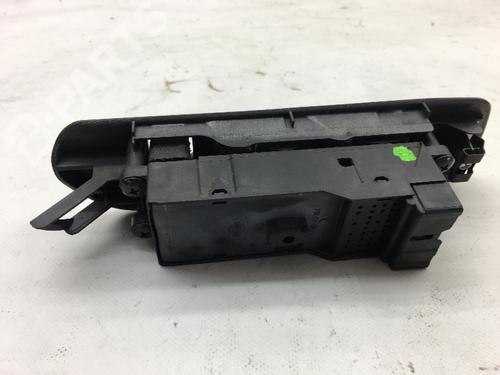 Switch NISSAN PRIMERA Hatchback (P11) 1.8 16V | BP7773537I30 