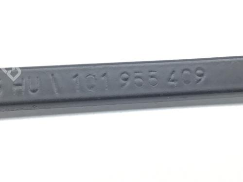 Front windshield wiper arm VW GOLF VI (5K1) 1.2 TSI | BP23567600C143 
