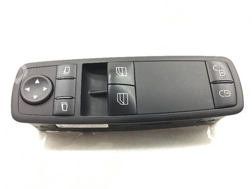 Used Left front window switch Left front window switch MERCEDES-BENZ B-CLASS Sports Tourer (W245) B 200 (245.233) (136 hp) 8824790 8824790