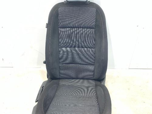 Sæde højre fortil VW GOLF VI (5K1) 1.2 TSI (105 hp) 30354901