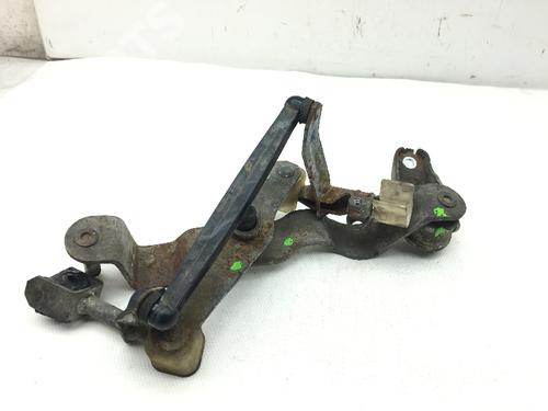 Used Manual gearbox selector Manual gearbox selector OPEL CORSA C (X01) 1.2 (F08, F68) (75 hp) 10104145 10104145