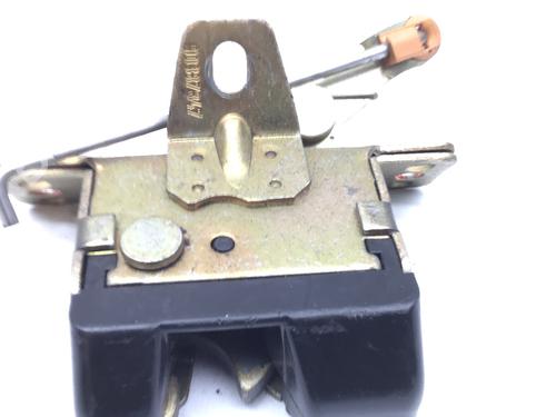 Tailgate lock OPEL CORSA B (S93) 1.0 i 12V (F08, F68, M68) | BP16047415C101 