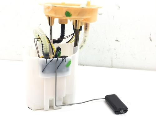 Used Fuel pump BMW 2 Active Tourer (F45) 218 d (150 hp) 9818127