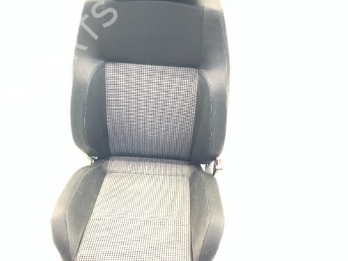 Sæde højre fortil Sæde højre fortil 39654975 39654975