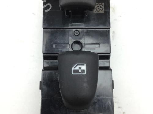 Used Right front window switch NISSAN QASHQAI II (J11, J11_) 1.3 DIG-T (160 hp) 28414432