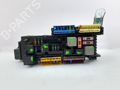 Used Fuse box Fuse box 38075083 38075083