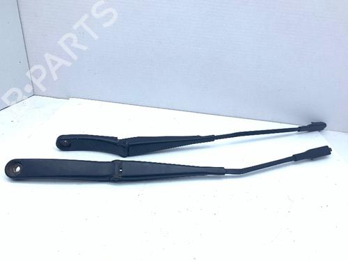Braccio tergicristallo anteriore AUDI TT (8J3) 2.0 TFSI (200 hp) 30626882