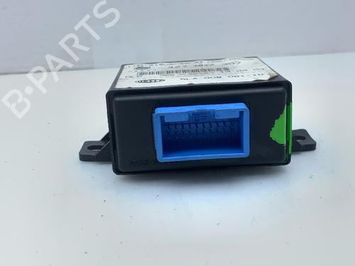 Elektronische module AUDI A4 B6 (8E2) 3.0 (220 hp) 32215157