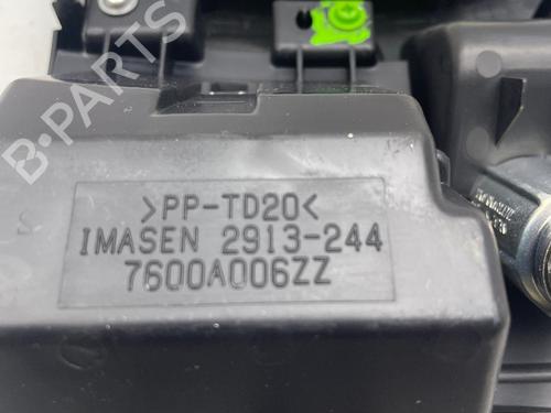 Middle console MITSUBISHI LANCER VIII Sportback (CX_A) 1.8 Flex (CX3A, CX6A) | BP31942252I22