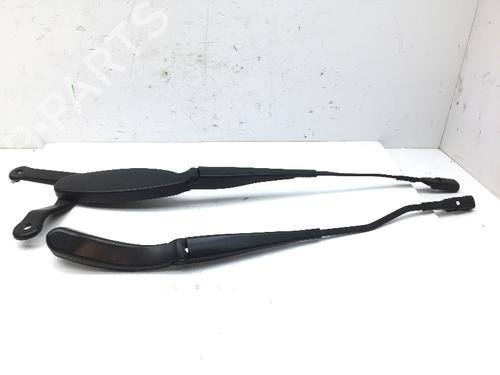 Used Front windshield wiper arm MERCEDES-BENZ C-CLASS T-Model (S205) C 200 (205.242) (184 hp) 25151135