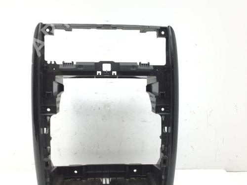 Used Middle console MERCEDES-BENZ A-CLASS (W169) A 150 (169.031, 169.331) (95 hp) 24365185