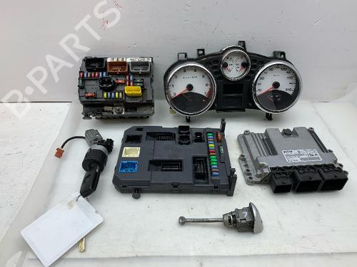 Used Engine control unit (ECU) Engine control unit (ECU) 39171890 39171890