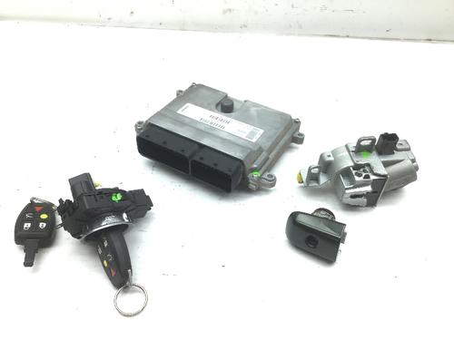 Used Engine control unit (ECU) VOLVO V50 (545) 2.4 (140 hp) 12138373
