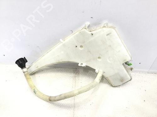 Used Windscreen washer tank BMW 3 (E90) 318 i (129 hp) 24109616