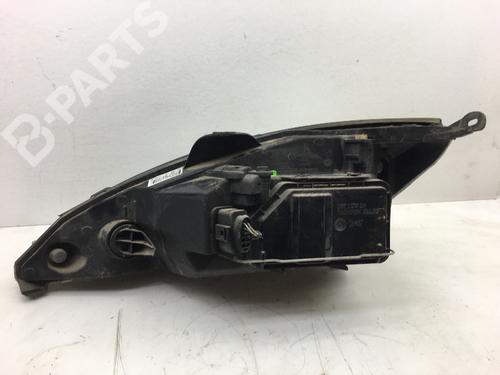 Right headlight FORD FOCUS I Turnier (DNW) 1.8 TDCi | BP8406322C29 