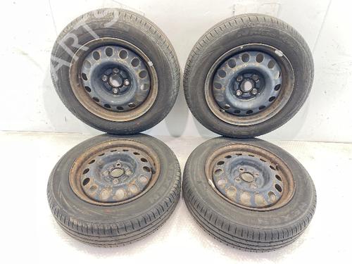 Used Rim TOYOTA COROLLA Compact (_E10_) 1.3 XLI (EE101_, EE101R) (75 hp) 31025444